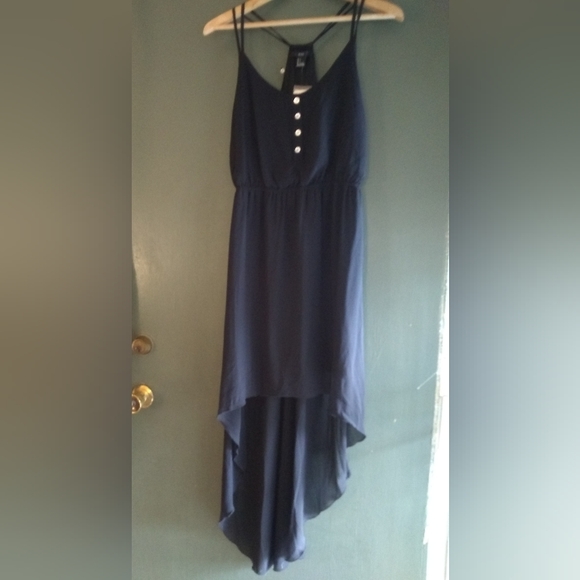 Super HI-Low Dress - Picture 1 of 7